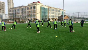 创建足球青训俱乐部挣钱吗