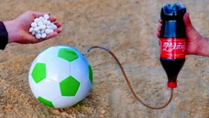 足球打气过多会爆吗?揭秘足球充气背后的安全真相