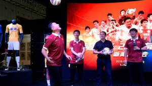 中国是否存在专业花式足球表演?探寻其现状与发展