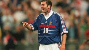 亨利得过足球先生吗