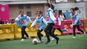 足球中专女生有前途吗？人数多不多？