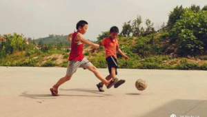 男生最喜欢踢足球吗？女生视角下的足球热爱与别样看法