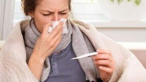 感冒咳嗽还能上足球课吗？身体状况与运动抉择的探讨