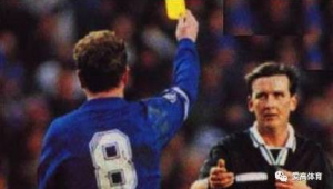 足球裁判只能当兼职吗？探讨其背后的现状与思考