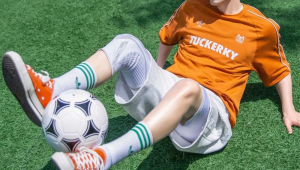 夏天足球入场服能穿吗?探究其在夏日穿着的可行性