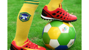 电玩像素足球鞋哪款好穿，全方位解析满足你的选择需求