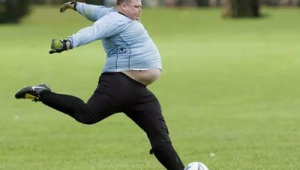 胖子减肥练足球可行吗？探索足球运动助力减脂的可能性