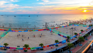 沙滩足球规则之问:难道真的不可以落地吗?