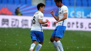 足球进球丢球瞬间，这些情况算犯规吗？