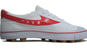 双星80后足球鞋推荐，哪款才是你的最佳之选？