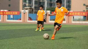 部队里有机会踢足球吗？带你一探究竟部队足球活动情况