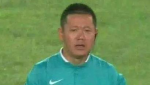 足球裁判权力究竟有多大?赛场裁决背后的权威边界探寻