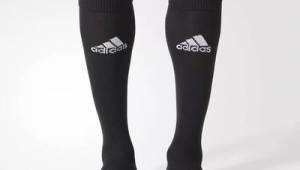 鞋子配足球袜子好看吗？时尚搭配疑问引发探讨