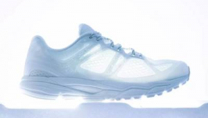 dowin钉鞋能踢足球吗？性能、适用场景及效果深度解析