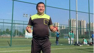 足球裁判与球员是否配合？背后的关联与影响深度探讨