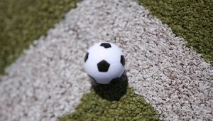 足球角球能否直接破门?规则与实例解析