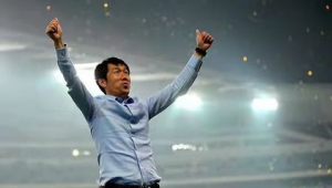 足球教练年薪包含助教薪酬吗