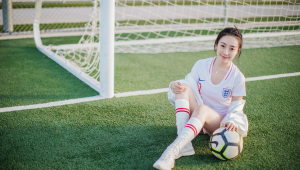 喜欢踢足球腿会变粗吗?真相或许和你想的不一样