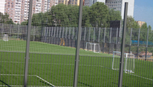 丰台足球公园现在有单杠吗