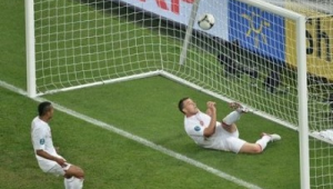 足球射门:越线规则详解,能否越线成焦点