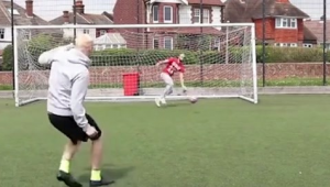 踢足球穿钉鞋好用吗？全方位解析助你找到答案