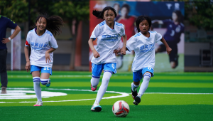 女孩适合足球班吗?探索足球对女孩子成长的独特意义