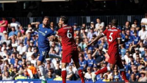 足球中锋能否当替补？实力、战术及多种因素交织下的探讨