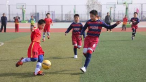 初中生踢足球是否合适?探讨这项运动对初中生的利弊与影响