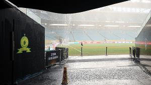 足球随机暂停是否算犯规