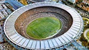 南非世界杯足球场是哪年建成的