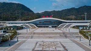 雅安名山有足球馆吗