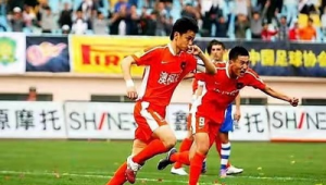 青岛足球刘健现状成谜:他还在绿茵场上继续踢球吗?