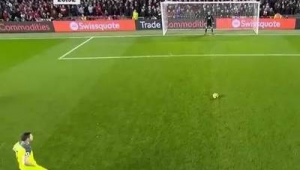 足球转播镜头都是在西面吗?背后隐藏着怎样的奥秘与真相