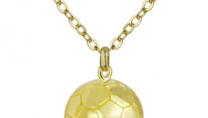 足球为何不让戴项链？背后原因你知道吗