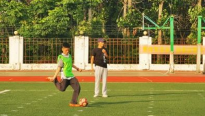 潘老师你会踢足球吗 背后故事引发的思考或相关有趣经历