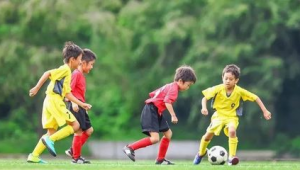 5岁孩子能不能踢足球？这些要点家长必须了解！