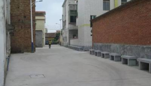 家里弄足球场违法吗？一文详解相关法律规定与潜在风险