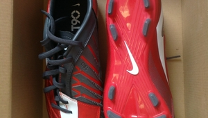 上海足球鞋哪买最好看