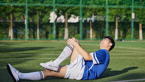 踢足球对腰部有影响吗？解析足球运动与腰部健康的关联