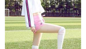 女生学舞蹈合适吗 足球几岁开始学 探讨足球与舞蹈学习年龄适配性