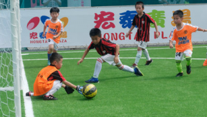 16岁开始接触足球晚吗？逐梦绿茵场，青春从不嫌迟！