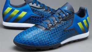 香港买足球鞋推荐 哪款才是香港购买足球鞋的最佳之选