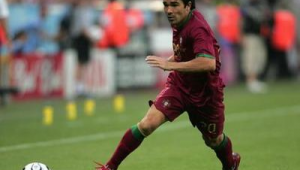 足球球员能否自主选择球队？规则与现实因素大揭秘