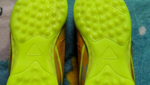 揭秘！哪款足球鞋拥有更短鞋钉助你球场灵活驰骋