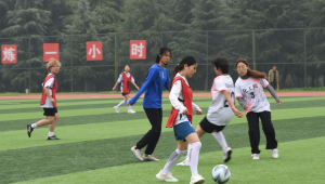 足球撞网才算进球吗？进球判定规则引发的思考与探讨