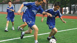 14岁接触足球晚吗？年龄非阻碍，逐梦绿茵正当时