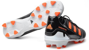 坚硬足球鞋推荐：哪款能助力球场，给予你坚实力量？