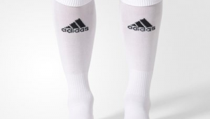 白色五层足球袜，这般模样究竟好不好看？