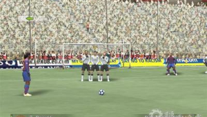 实况足球2011弧度大吗