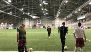 足球教练不收钱吗为什么